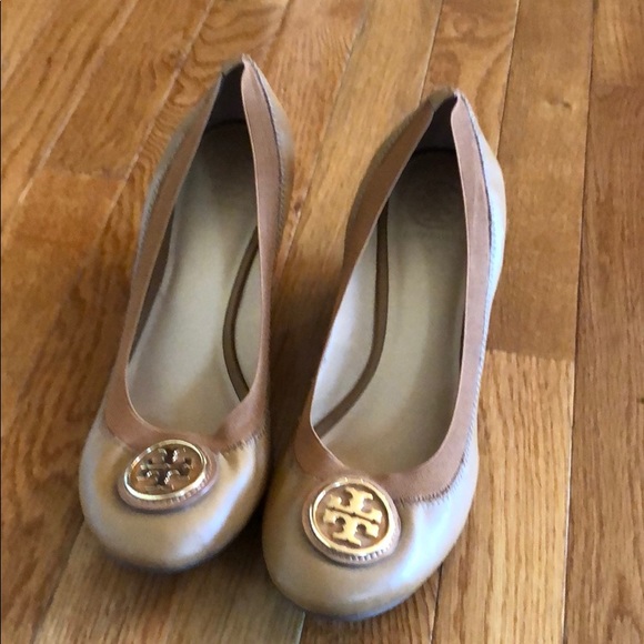 Tory Burch Shoes - Tory Burch Tan Wedges